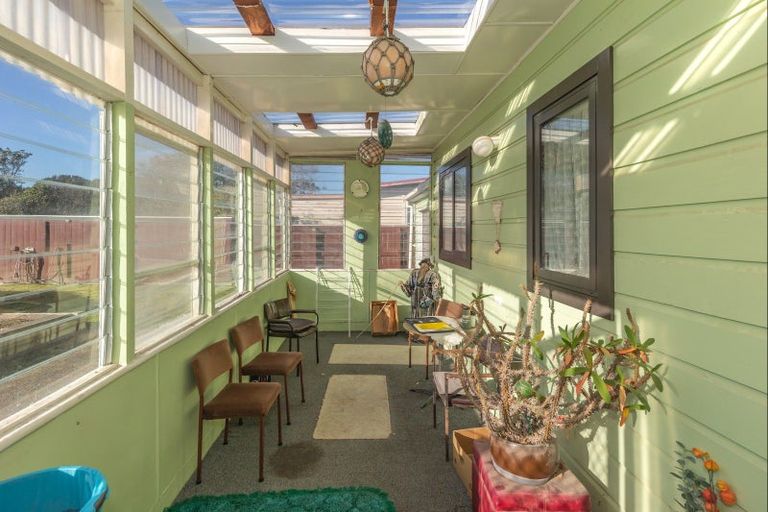 Photo of property in 40 Koputara Road, Himatangi Beach, Foxton, 4891