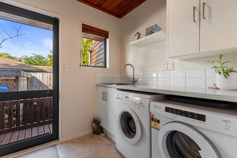 Photo of property in 28 Webb Place, Papamoa Beach, Papamoa, 3118