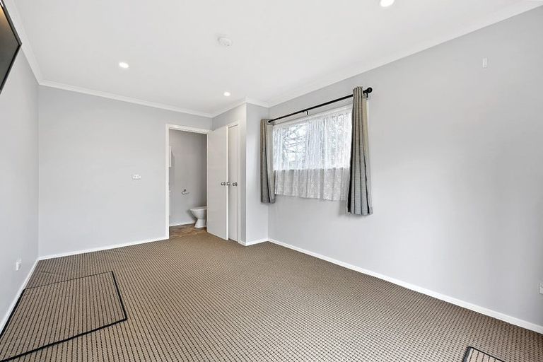 Photo of property in 11 Garland Drive, St Andrews, Hamilton, 3200