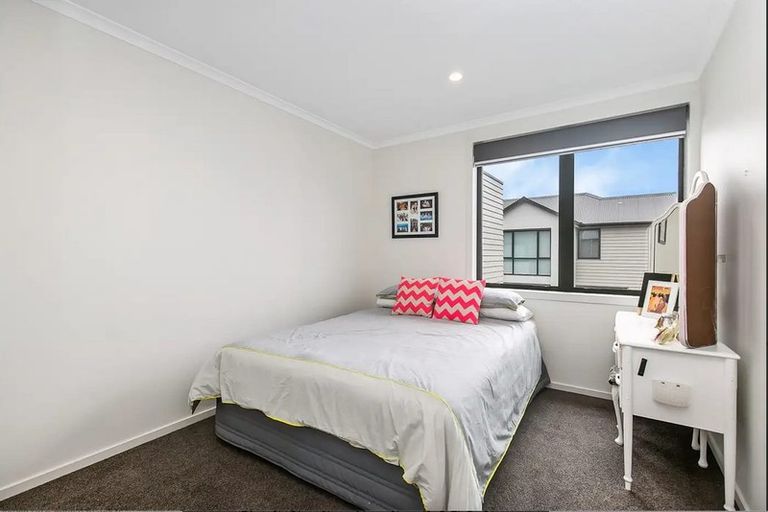 Photo of property in 51 Popokatea Drive, Takanini, 2112