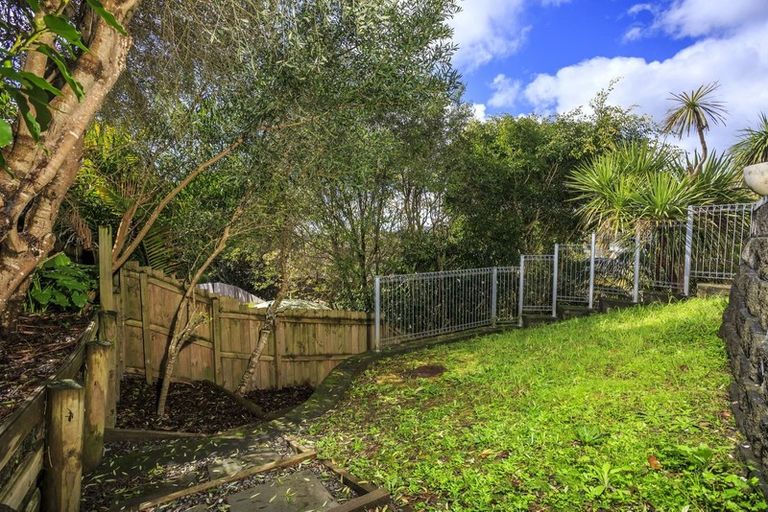 Photo of property in 589d East Coast Road, Browns Bay, Auckland, 0632