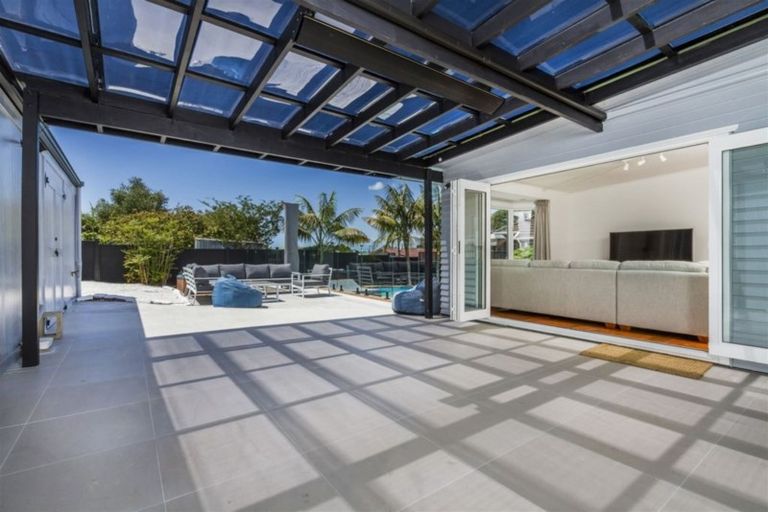 Photo of property in 1 Achilles Crescent, Narrow Neck, Auckland, 0624