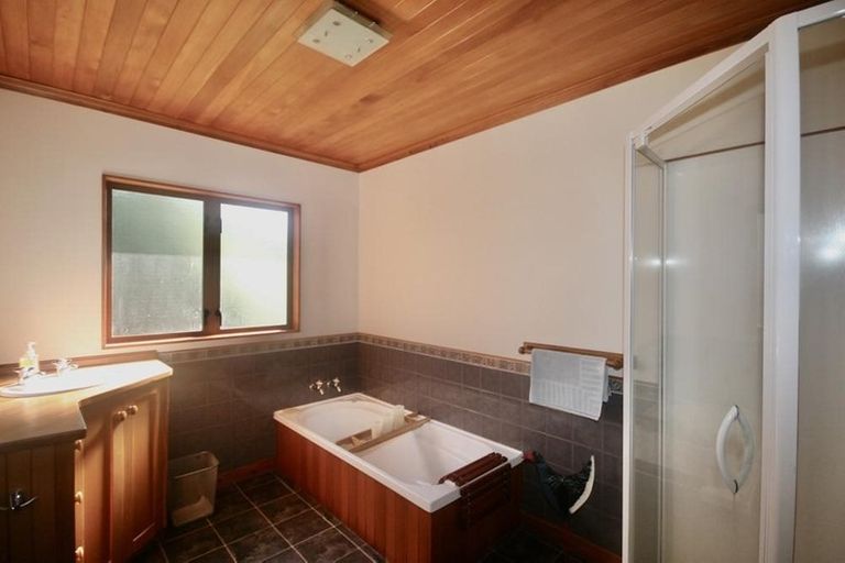 Photo of property in 16 Pine Grove, Tairua, 3508