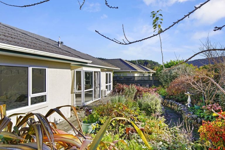 Photo of property in 18 Millwood Place, Silverstream, Upper Hutt, 5019