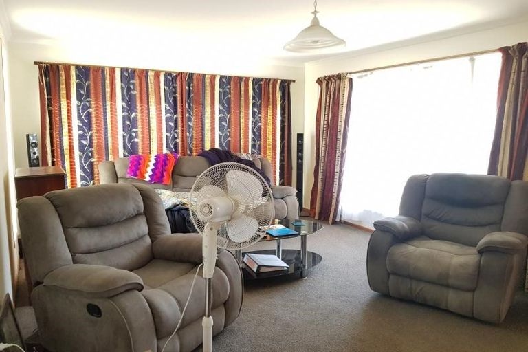 Photo of property in 44 Sarabande Avenue, Redwood, Christchurch, 8051