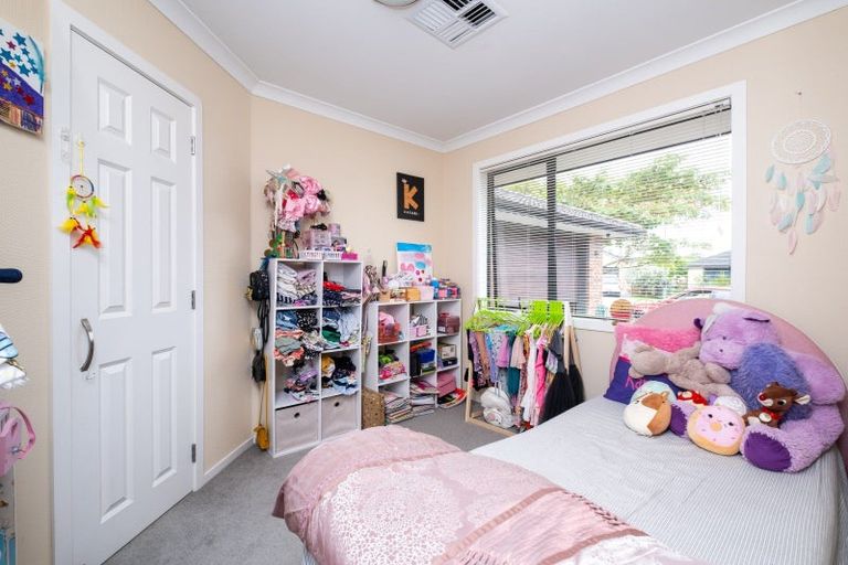 Photo of property in 12 Delta Mews Place, Clive, 4102