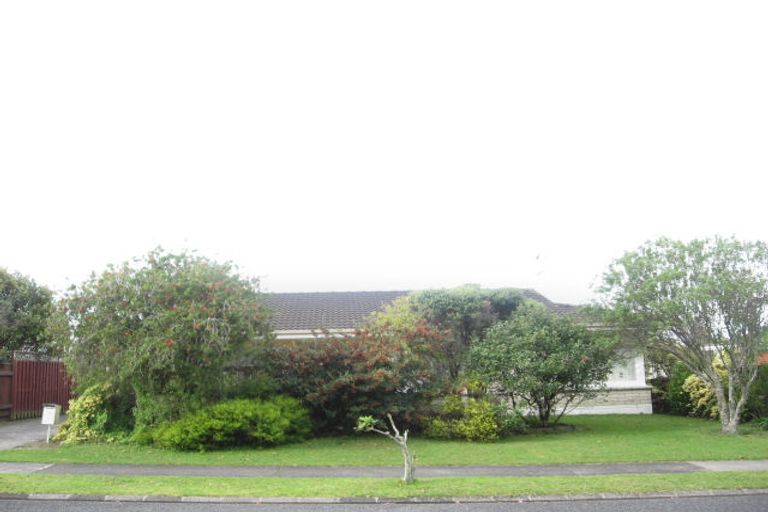 Photo of property in 18 Harford Place, Pakuranga Heights, Auckland, 2010