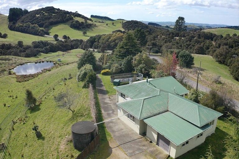 Photo of property in 688 Rotohiwi Road, Flemington, Waipukurau, 4282