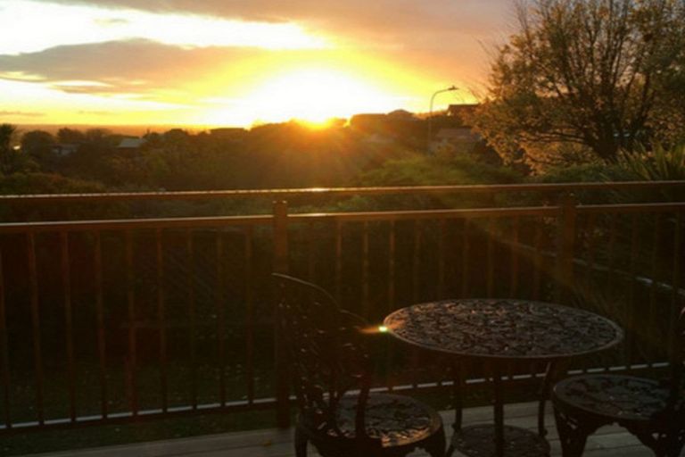 Photo of property in 31 Woodside Common, Westmorland, Christchurch, 8025