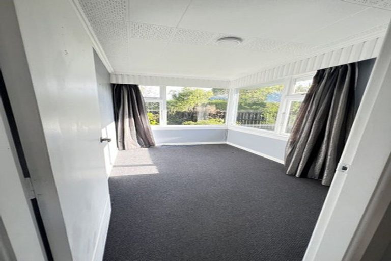Photo of property in 2 Robert Street, Otatara, Invercargill, 9879