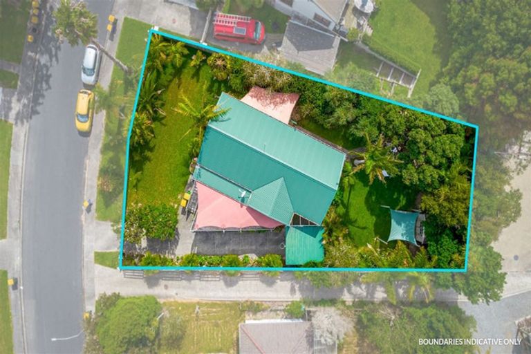 Photo of property in 52 Pemberton Avenue, Bayview, Auckland, 0629