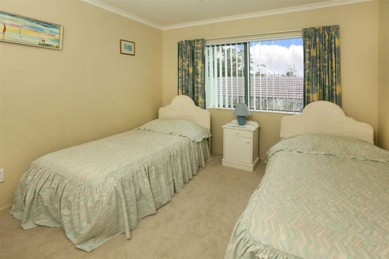 Photo of property in 18 Chelmsley Avenue, Henderson, Auckland, 0612
