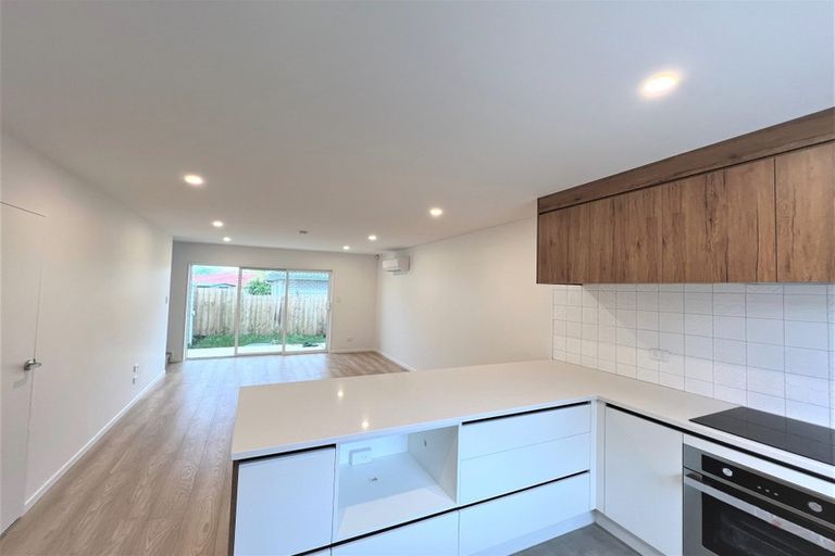 Photo of property in 114 Astley Avenue, New Lynn, Auckland, 0600