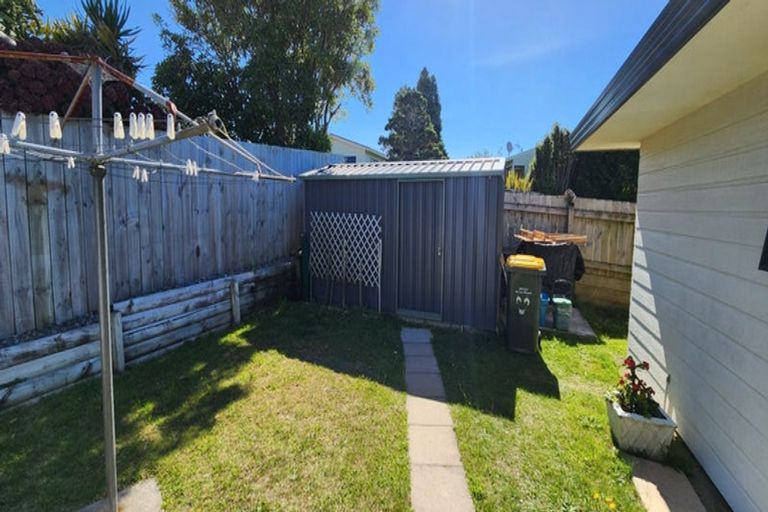 Photo of property in 11 Te Ngaere Place, Merrilands, New Plymouth, 4312