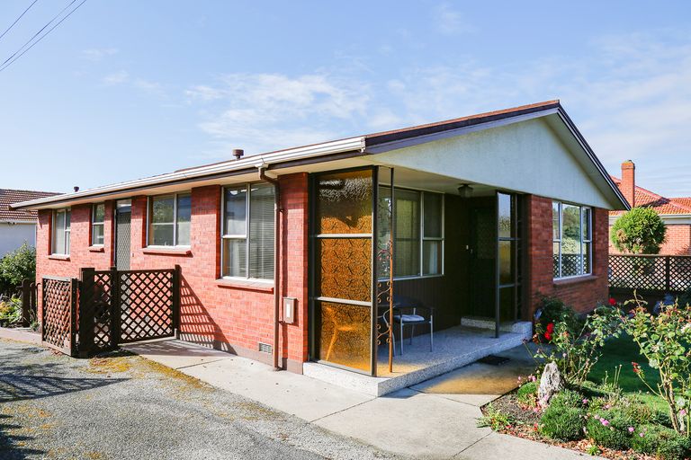 Photo of property in 19 Towey Street, Holmes Hill, Oamaru, 9401
