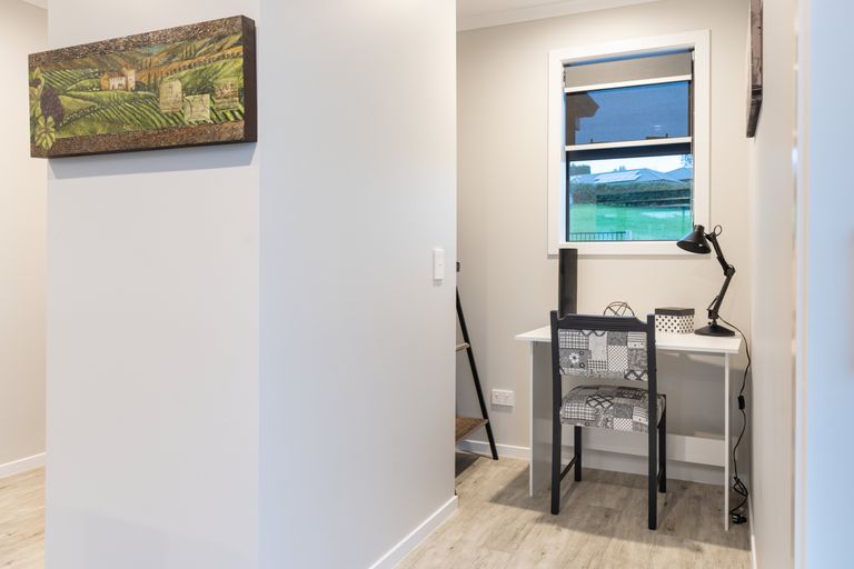 Photo of property in 2 Moira Close, Welcome Bay, Tauranga, 3175