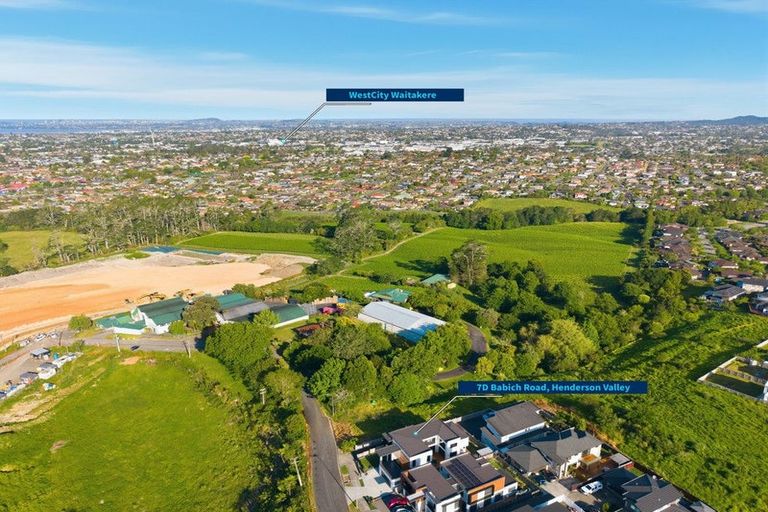 Photo of property in 7d Babich Road, Henderson Valley, Auckland, 0614