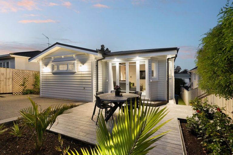 Photo of property in 7 Bungalow Avenue, Point Chevalier, Auckland, 1022
