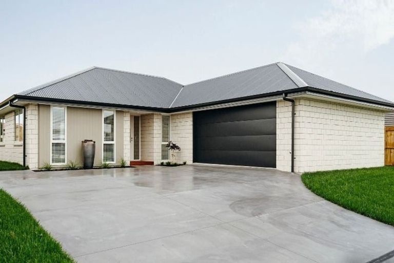 Photo of property in 10 Karearea Drive, Coastlands, Whakatane, 3120