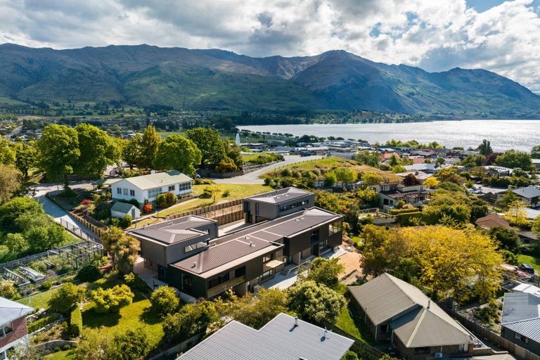 Photo of property in 30a Chalmers Street, Wanaka, 9305
