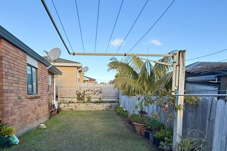 Photo of property in 9/169 Sturges Road, Henderson, Auckland, 0612