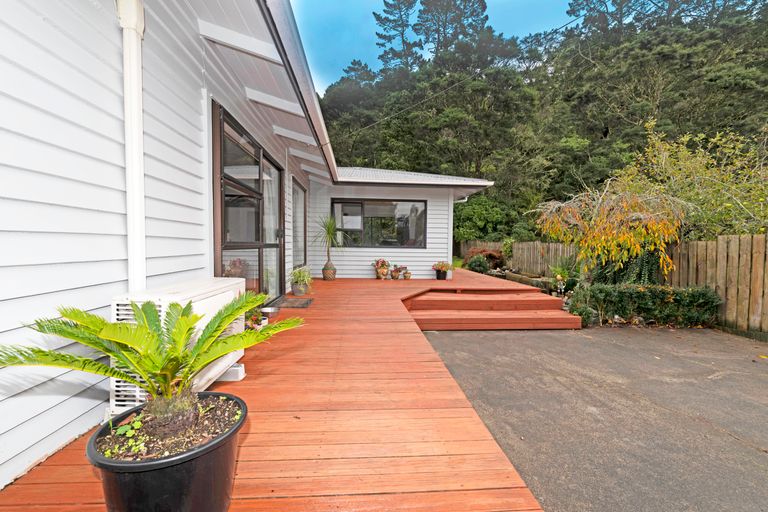 Photo of property in 21a Birdwood Road, Swanson, Auckland, 0612