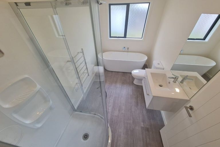 Photo of property in 7 Rewarewa Way, Timberlea, Upper Hutt, 5018