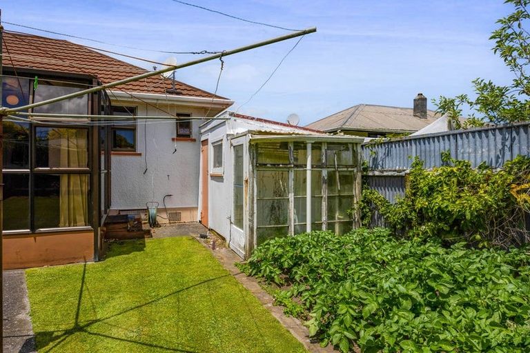 Photo of property in 5 Caplen Street, Hawera, 4610