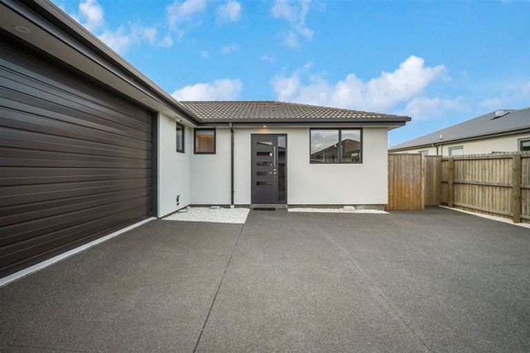 Photo of property in 10 Kingsbridge West, Burwood, Christchurch, 8083