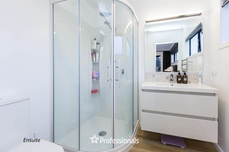 Photo of property in 4 Kerrigan Crescent, Wallaceville, Upper Hutt, 5018