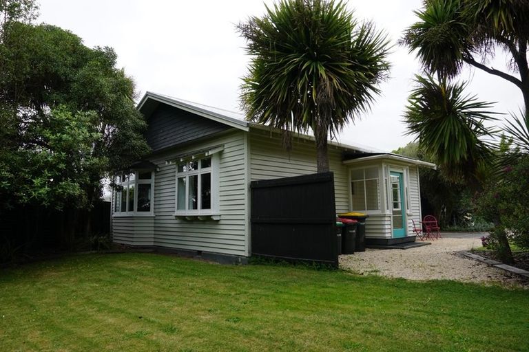 Photo of property in 19 Saint Martins Road, Saint Martins, Christchurch, 8022