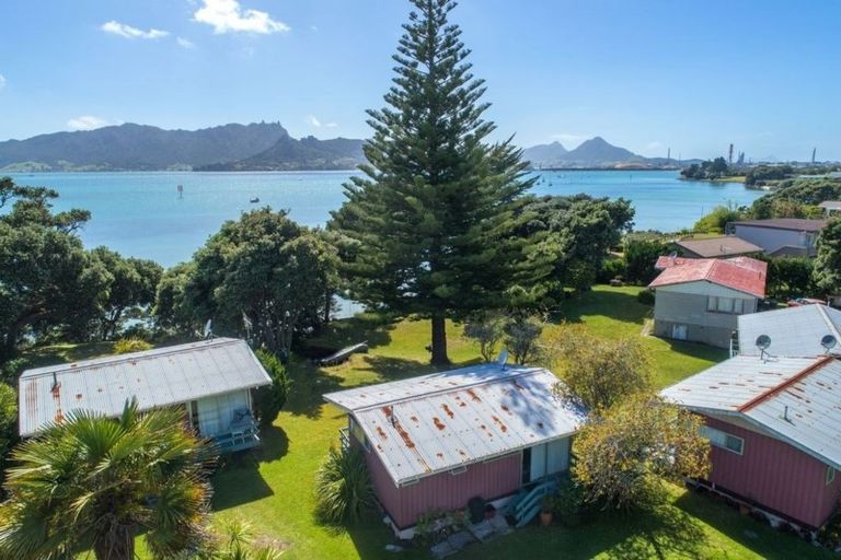 Photo of property in 156 One Tree Point Road, One Tree Point, 0118