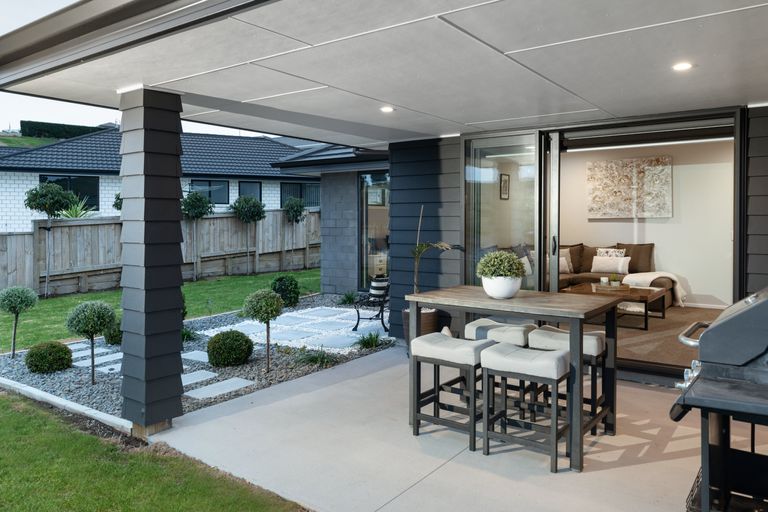 Photo of property in 2 Moira Close, Welcome Bay, Tauranga, 3175