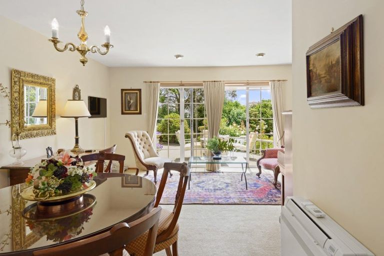 Photo of property in 22 Sedgwick Way, Westmorland, Christchurch, 8025