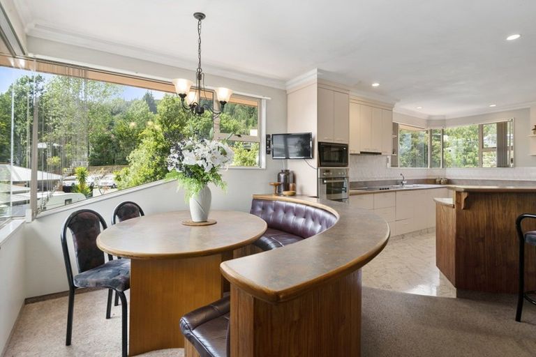 Photo of property in 104 Milton Terrace, Picton, 7220