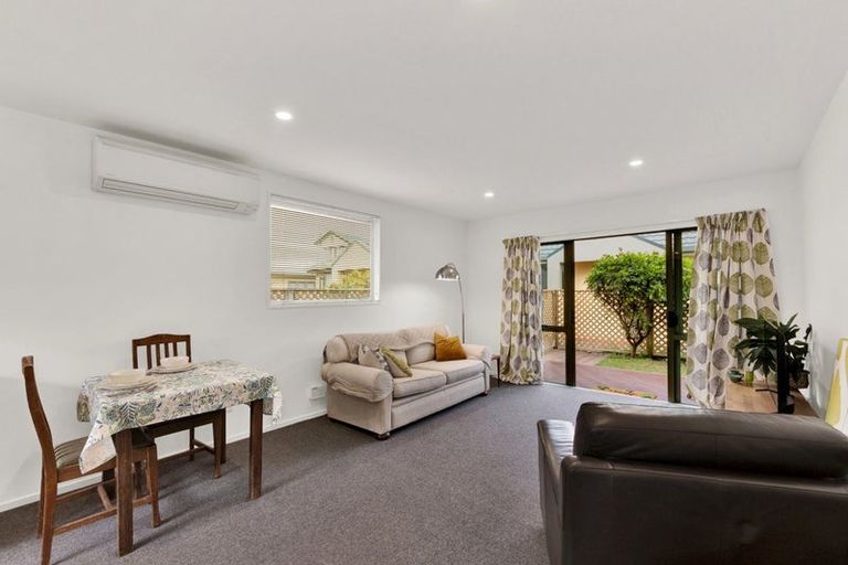 Photo of property in 9/90 Hawke Street, New Brighton, Christchurch, 8083