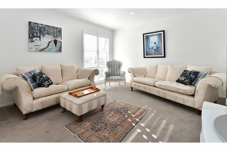 Photo of property in 5 Couldrey Crescent, Red Beach, 0932