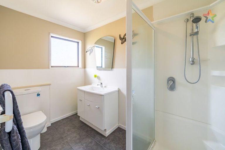 Photo of property in 21 Whitechapel Grove, Stokes Valley, Lower Hutt, 5019