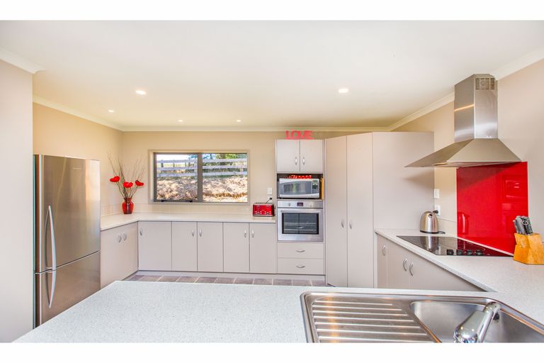 Photo of property in 1734 Kakaramea Road, Ngahinapouri, Hamilton, 3290