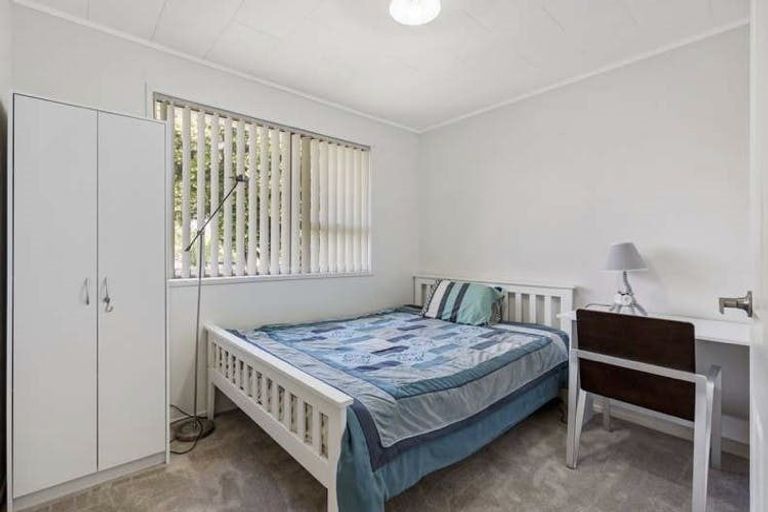 Photo of property in 11 Heathberry Close, Papatoetoe, Auckland, 2025