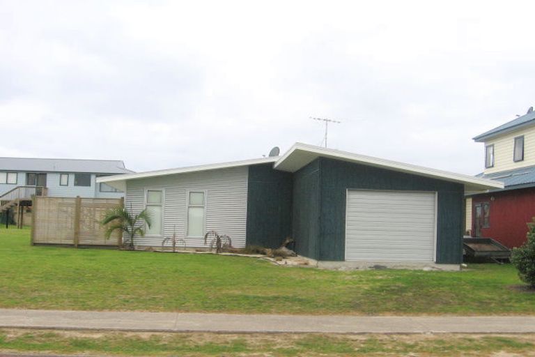 Photo of property in 170 Kowhai Avenue, Matarangi, Whitianga, 3592