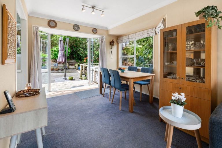 Photo of property in 15 Robbies Road, Shelly Park, Auckland, 2014