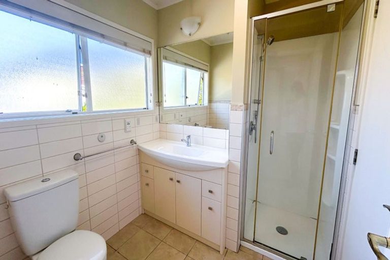 Photo of property in 4 Sailfish Drive, West Harbour, Auckland, 0618