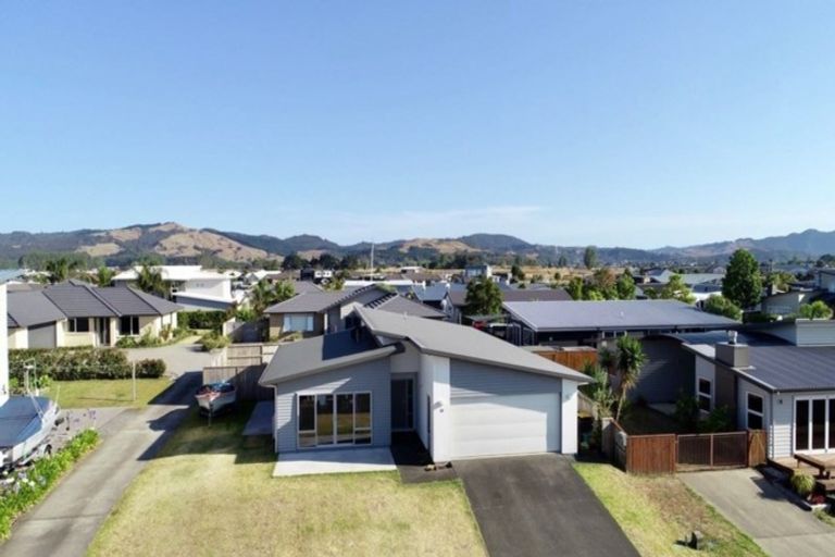 Photo of property in 10 Aquila Drive, Whitianga, 3510