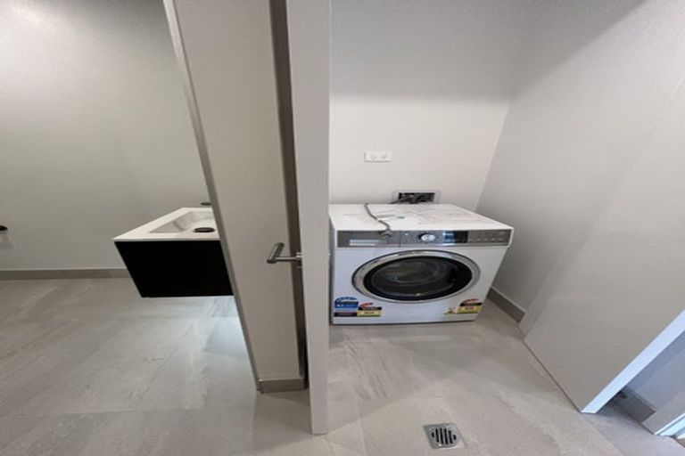 Photo of property in 9/7 Northlake Drive, Wanaka, 9305