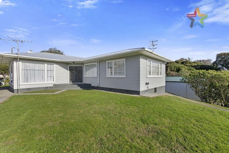 Photo of property in 58 Holborn Drive, Stokes Valley, Lower Hutt, 5019