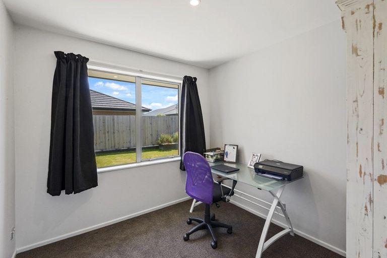 Photo of property in 33 Flint Road, Rolleston, 7614