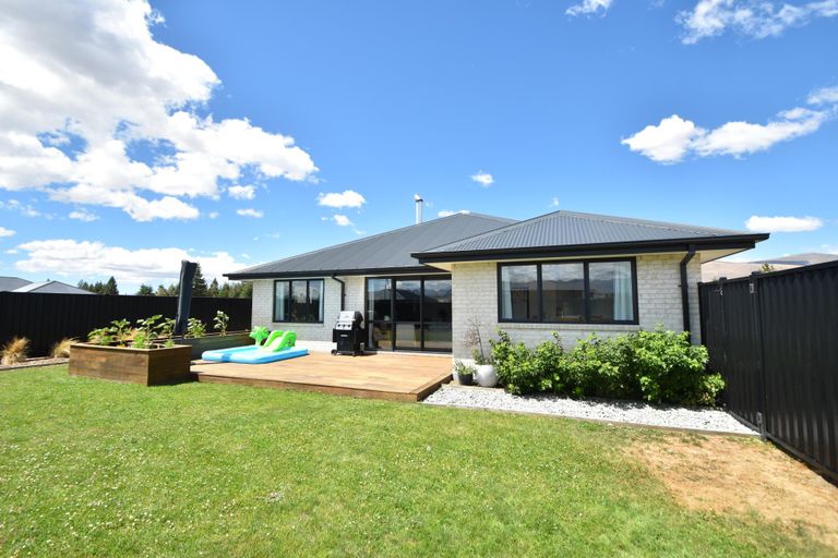 Photo of property in 27 Grandvue Drive, Twizel, 7901