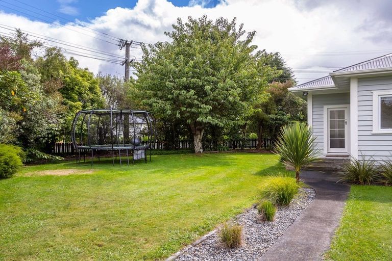 Photo of property in 19 Humphries Street, Greytown, 5712