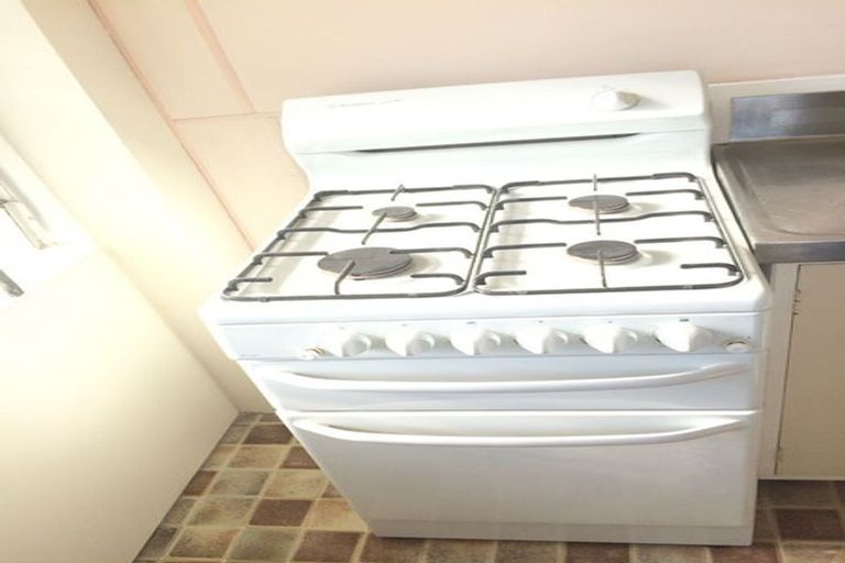 Photo of property in 1/29 Clifton Terrace, Kelburn, Wellington, 6012